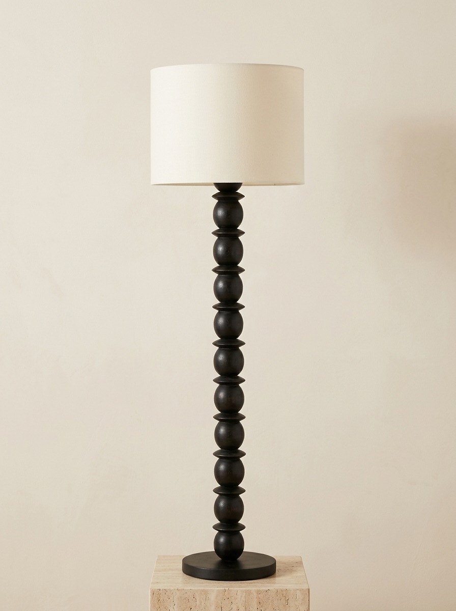 WhatsApp Image 2026-09-18 at 4.08.03 PM (3) Lampadaire Totem Noir – Image 1