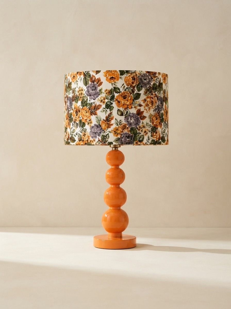 lampe-ceramique-orange-abat-jour-fleuri Lampe Flora – Image 1