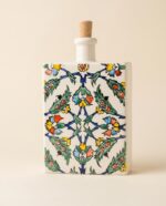 Bouteille en céramique – Motif floral