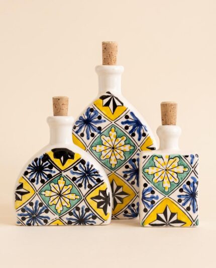 Trio de Bouteilles en Céramique – Motif Andalou